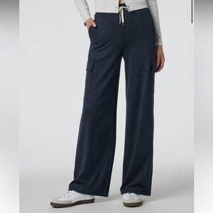 Vuori Halo Essential Cargo Wideleg Midnight Heather